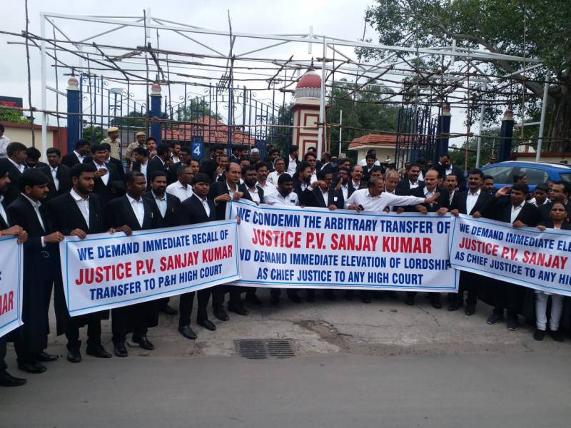 Telangana High court lawyers continue protest Telangana High court lawyers continue protest