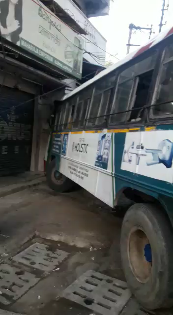 Hyderabad bus driver loses control, rams bus into shop Hyderabad bus driver loses control, rams bus into shop
