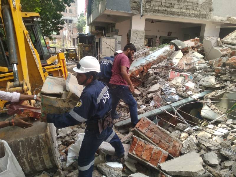  Building collapses in Goshamahal; Local MLA blames inaction by GHMC