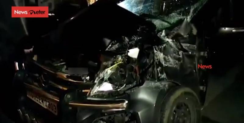 Car hit by RTC bus in Yadadri, 24 injured