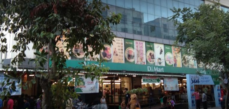 Fraud:17 cases booked against D Mart outlets for tampering with MRP products