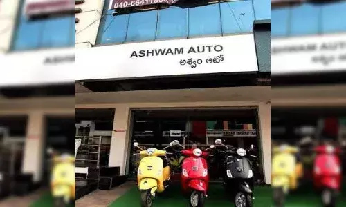 Consumer forum asks Vespa scooter dealer to pay customer Rs. 35k for registering vehicle wrong address