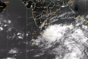 Cyclone Nivar puts parts of AP on high alert; heavy rains on 25, 26 Nov Cyclone Nivar puts parts of AP on high alert; heavy rains on 25, 26 Nov
