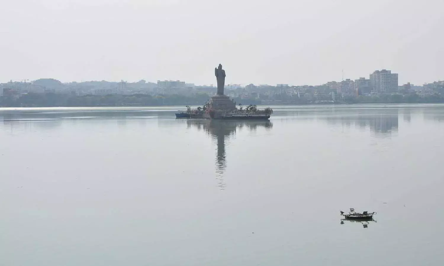 Only 33 % of funds spent on Hussain Sagar maintenance in four years: RTI reply