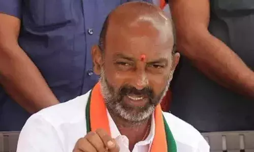 Fearing booth capturing by TRS, AIMIM, BJP asks SEC to tighten security in Old City poll booths