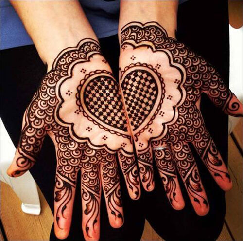 Simple Mehndi Designs For Baby Hands