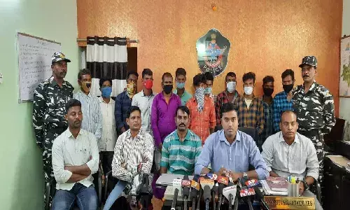12 more militia members surrender in Vizag Agency