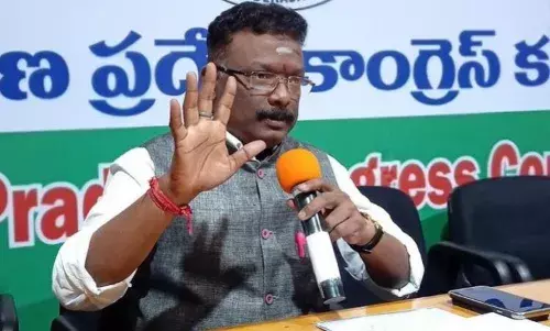 Bharat Bandh: Will police arrest protesting TRS leaders, asks Dr Sravan Dasoju