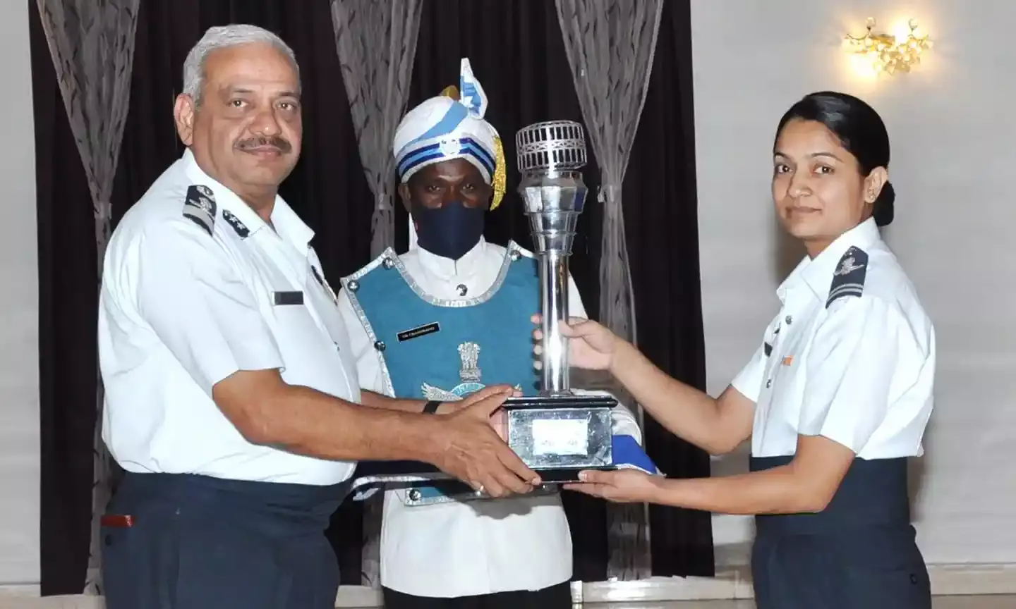 Flight Lieutenant Kavita Bisht adjudged best Radar Controller at Hyderabad Air Force Academy