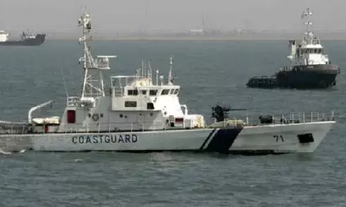 Five fishermen held, 9 kilos of gold seized from boat off Tamil Nadu coast