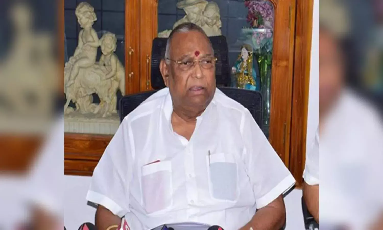 CBI books Ex-MP Rayapati Sambasiva Rao in a Rs.7926  Crore bank fraud case