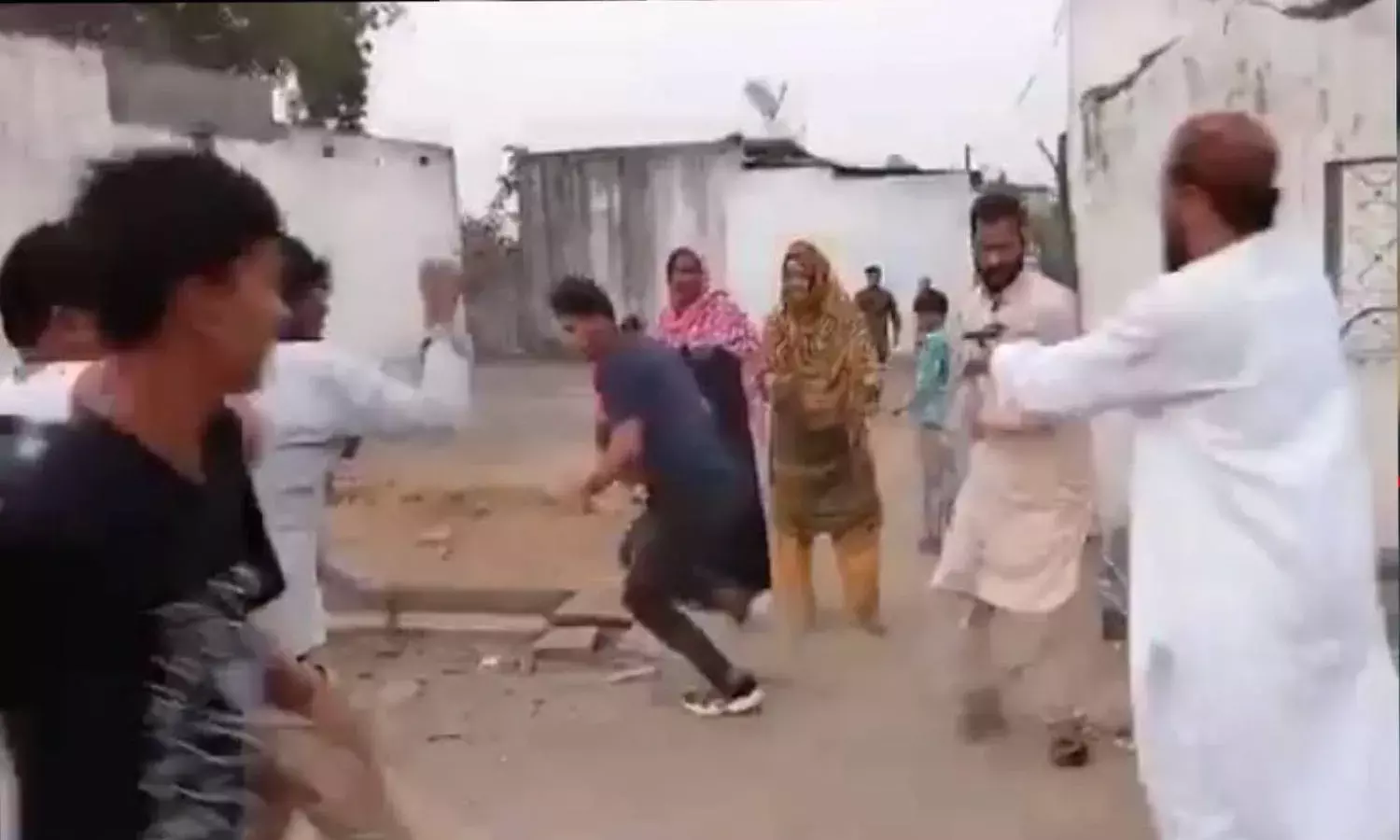 AIMIM dissolves Adilabad town body after dist. president worker opens fire