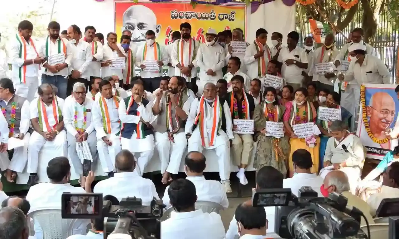 TRS using PR institutions, local bodies for corruption: Uttam