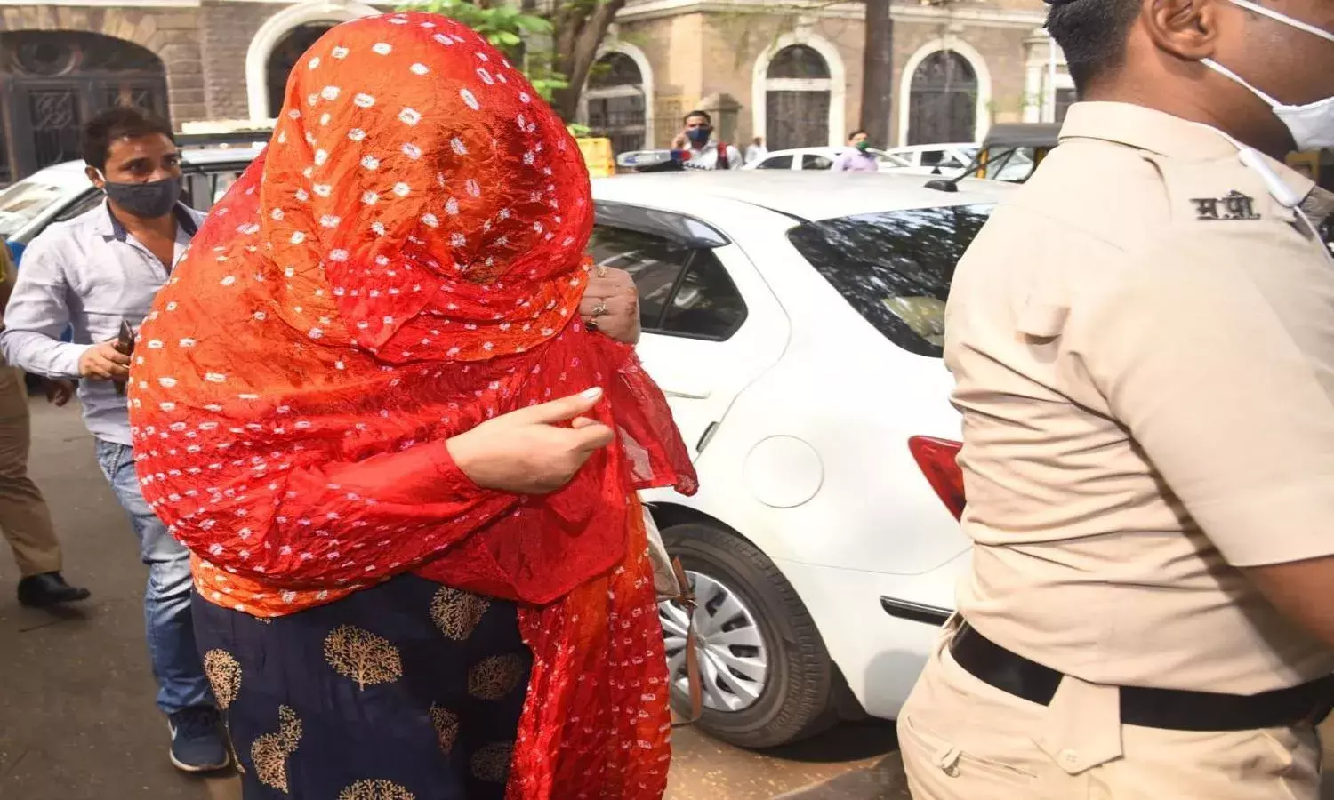 Telugu artist caught with a drug supplier in Mumbai hotel