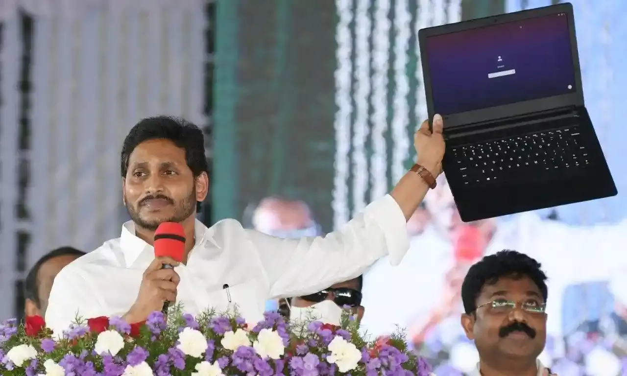Jagan launches phase II of Jagananna Amma Vodi scheme, over 44L mothers to get financial aid
