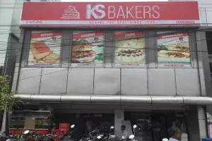 Case registered against KS Bakers, Chandanagar for violating packaging guidelines Case registered against KS Bakers, Chandanagar for violating packaging guidelines