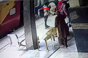 Watch: Alert home guard saves passenger who slips into platform gap at Begumpet Watch: Alert home guard saves passenger who slips into platform gap at Begumpet