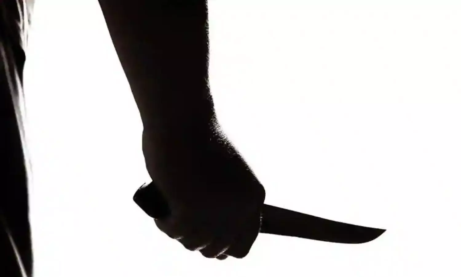 Jilted lover who stabbed girlfriend to death in Chittoor untraceable; police fear he may end life