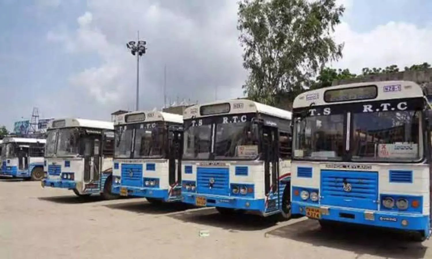Fuel prices, lockdown cause heavy losses to TSRTC: Officials to CM