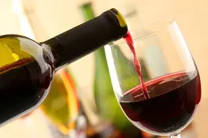 Benefits of Drinking Red Wine Benefits of Drinking Red Wine