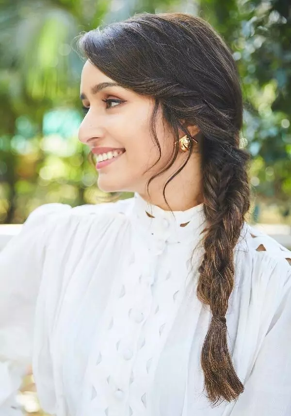 10 Best Hairstyles Of Deepika Padukone | Diva Likes