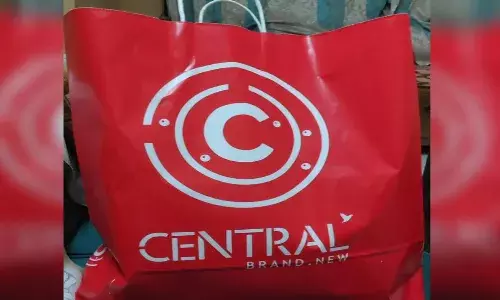 Central Mall at Punjagutta asked to pay Rs 15K for charging Rs 10 over bag with logo