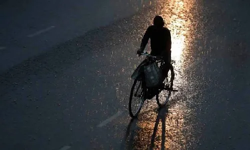 MET forecasts light to moderate rainfall in Telangana for next 24 hours
