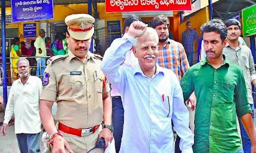 After 2.5 yrs, Bombay HC grants bail to Varavara Rao on health grounds