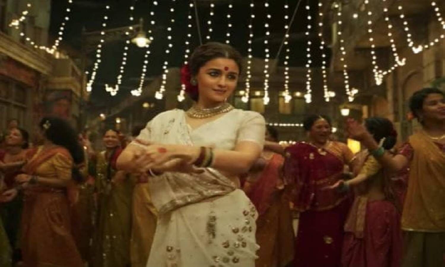 Gangubai Kathiawadi teaser: Alia Bhatt shines as mafia queen