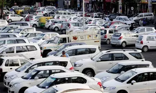 GHMC issues format on proper collection of parking ticket fee