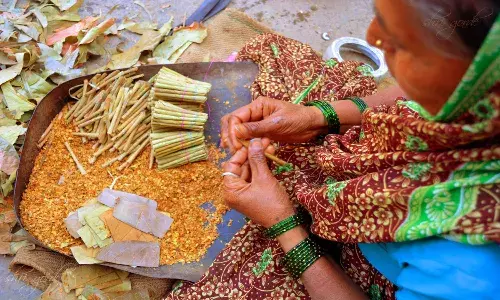 Over 4L women employed in Hyderabads beedi making industry: Centre