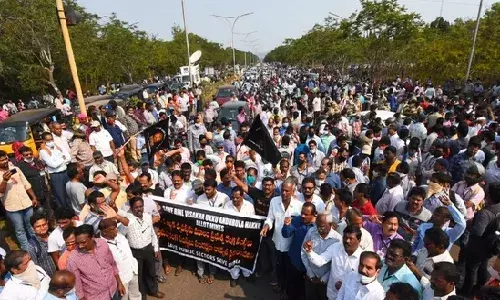 VSP privatization: Trade unions serve strike notice to RINL chairman