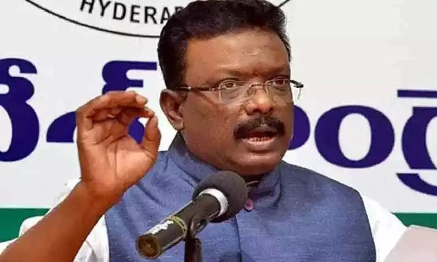 TRS dispensing Rs. 5,000-10,000 to buy Graduate voters: AICC spokesperson Sravan Dasoju