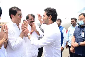 Kurnool airport named after freedom fighter Uyyalavada Narasimha Reddy Kurnool airport named after freedom fighter Uyyalavada Narasimha Reddy