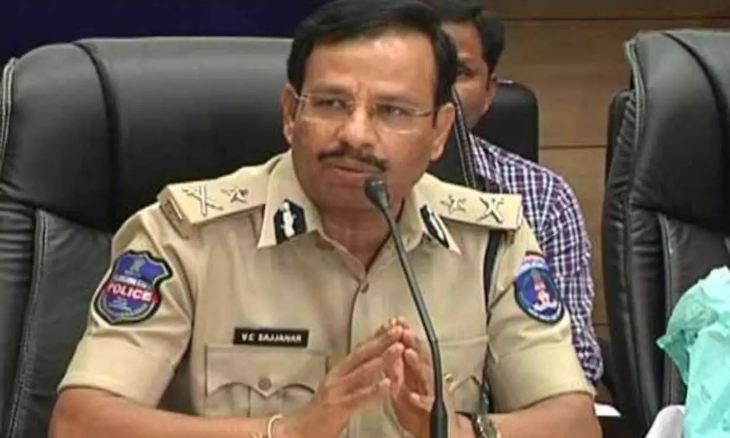 Cyberabad commissioner urges city hospitals to join hands to save accident victims
