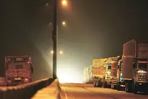 Pay Rs 5L to deceased lorry drivers wife: Nalgonda Consumer Commission asks New India Assurance Pay Rs 5L to deceased lorry drivers wife: Nalgonda Consumer Commission asks New India Assurance