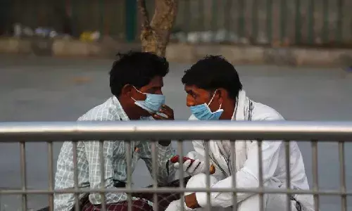Charge Rs 1000 fine for not wearing mask: KCR to police