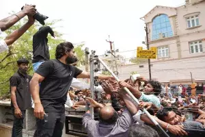 Allu Arjuns birthday: Police book actors fans for violating COVID SOPs Allu Arjuns birthday: Police book actors fans for violating COVID SOPs