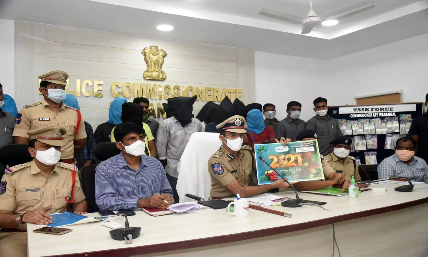 Warangal cops nab 13 cyber fraudsters for cheating online shoppers; recover  ₹14.36L