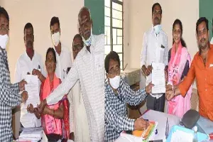 GWMC election: TRS faces rebel trouble; kins file nomination for same division GWMC election: TRS faces rebel trouble; kins file nomination for same division