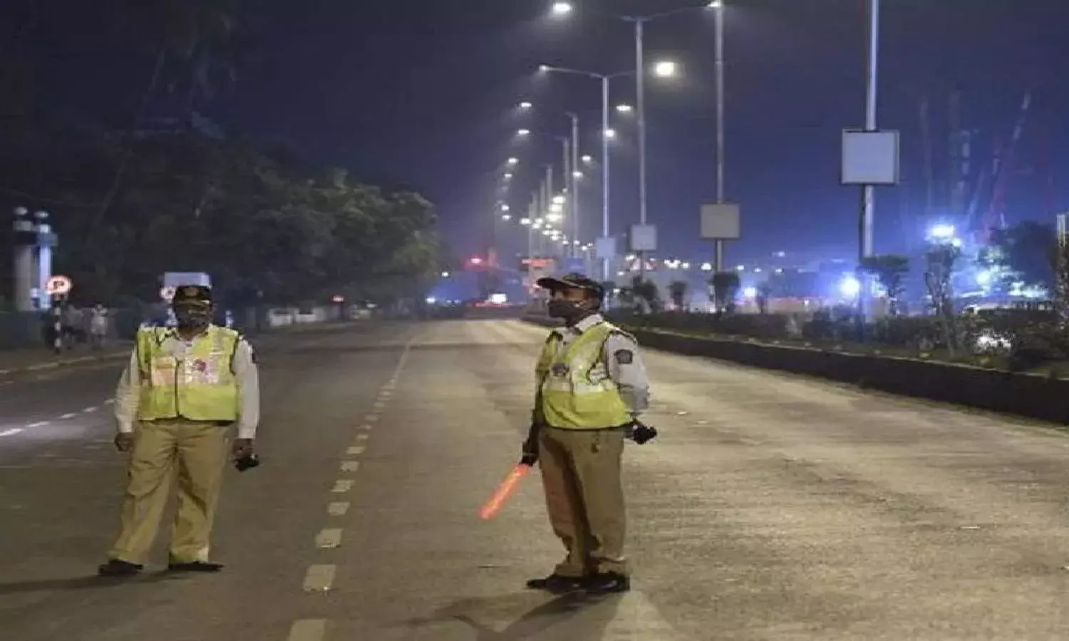 Andhra announces indefinite night curfew beginning 24th April; total cases breach 10 L mark