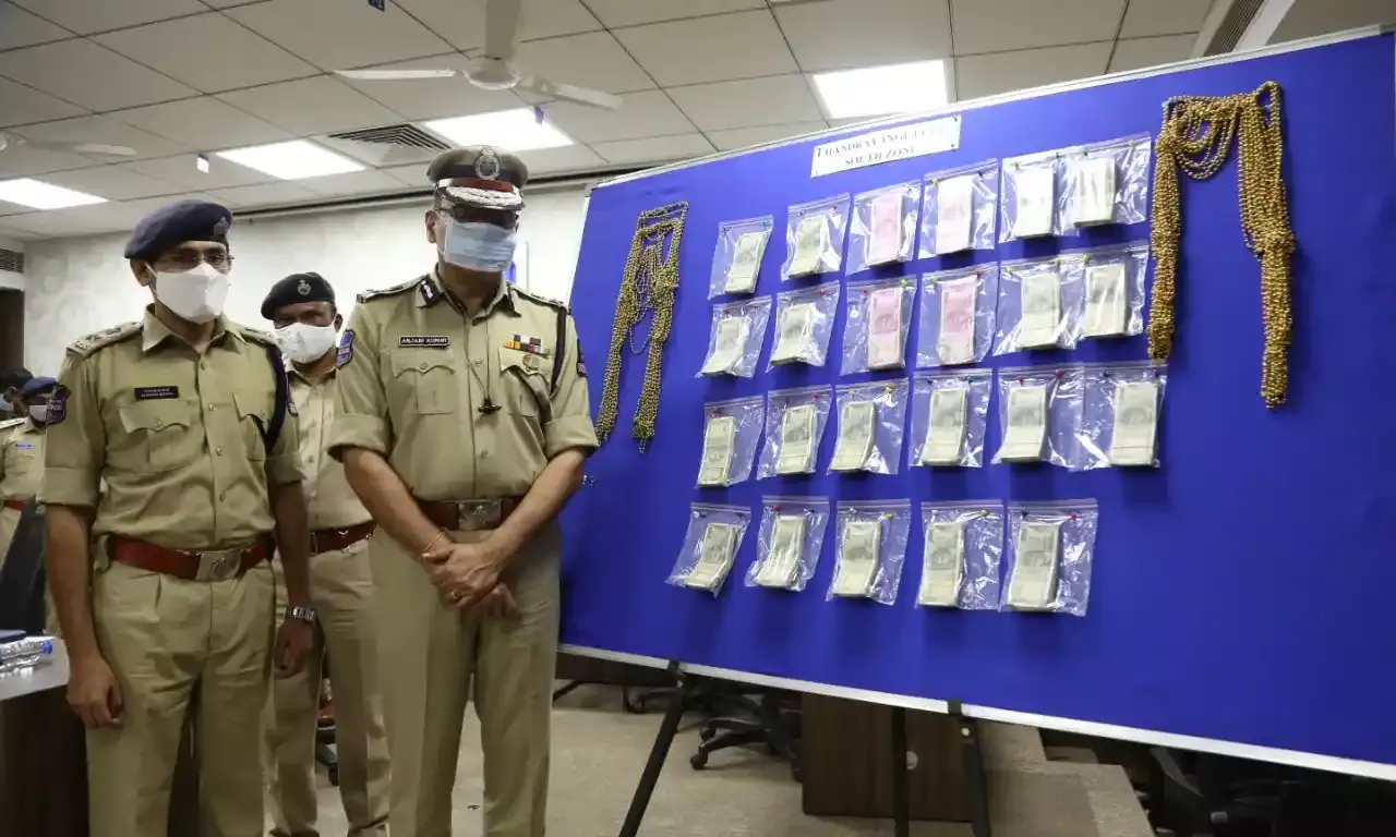 3 held for selling fake gold to Hyd businessman for Rs. 17 Lakh