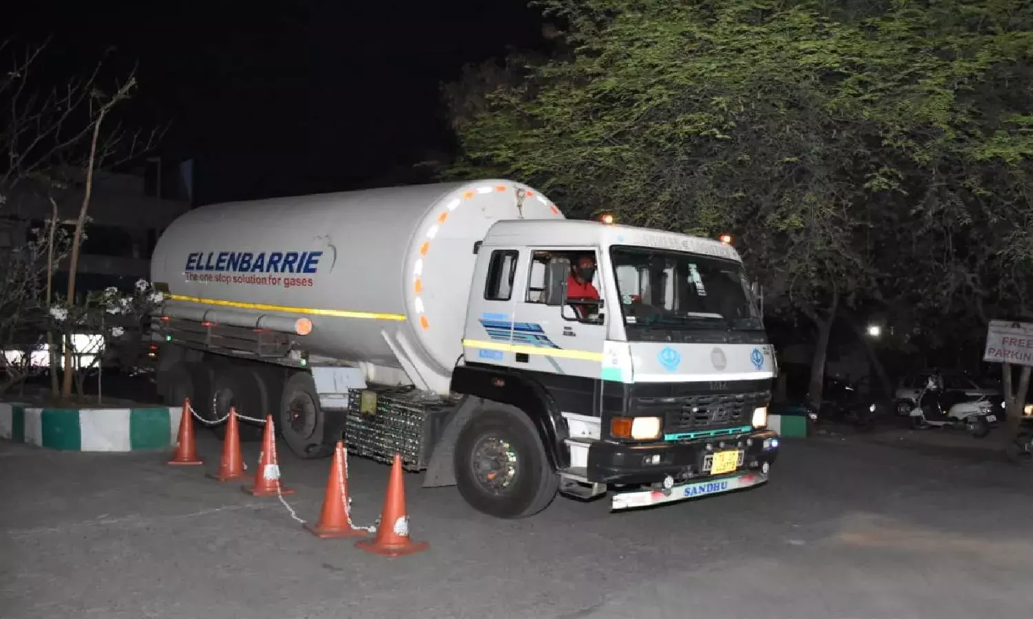 War against COVID: Five medical oxygen tankers arrive in Telangana