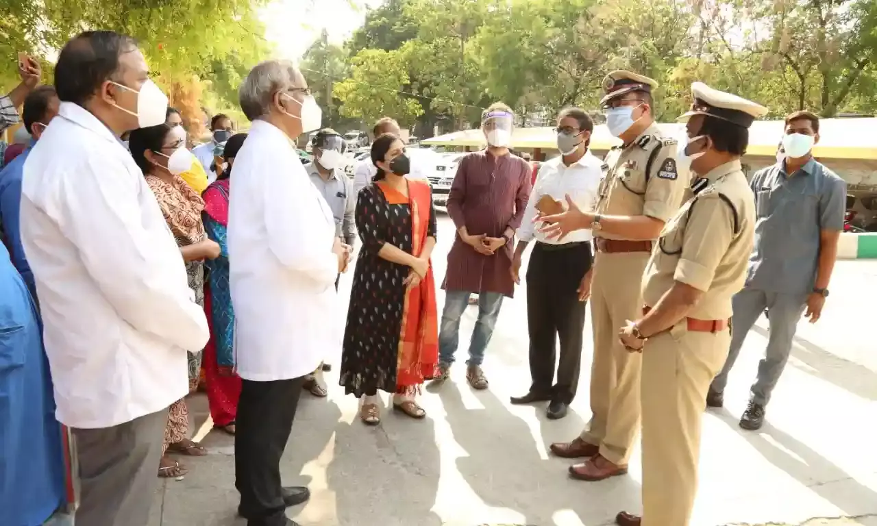24X7 COVID-19 help desk set up at King Koti Hospital to assist patients, visitors