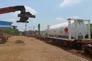 First Oxygen Express with 40MT of oxygen leaves Bengals Durgapur for AP First Oxygen Express with 40MT of oxygen leaves Bengals Durgapur for AP