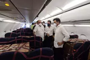 Hyd-based Greenko airlifts first consignment of 200 oxygen concentrators to city Hyd-based Greenko airlifts first consignment of 200 oxygen concentrators to city