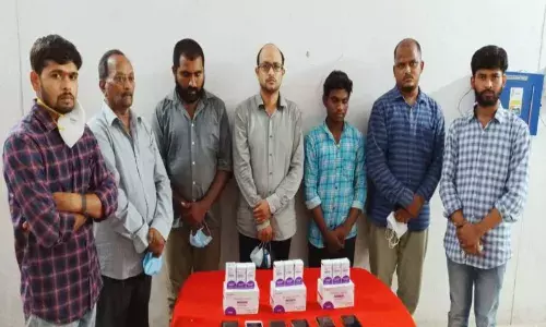 Pharmacy owners, medical representatives among 7 held for black marketing Remdesivir