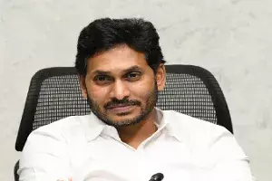 Andhra extends curfew till May end, brings Black Fungus treatment under Aarogyasri Andhra extends curfew till May end, brings Black Fungus treatment under Aarogyasri