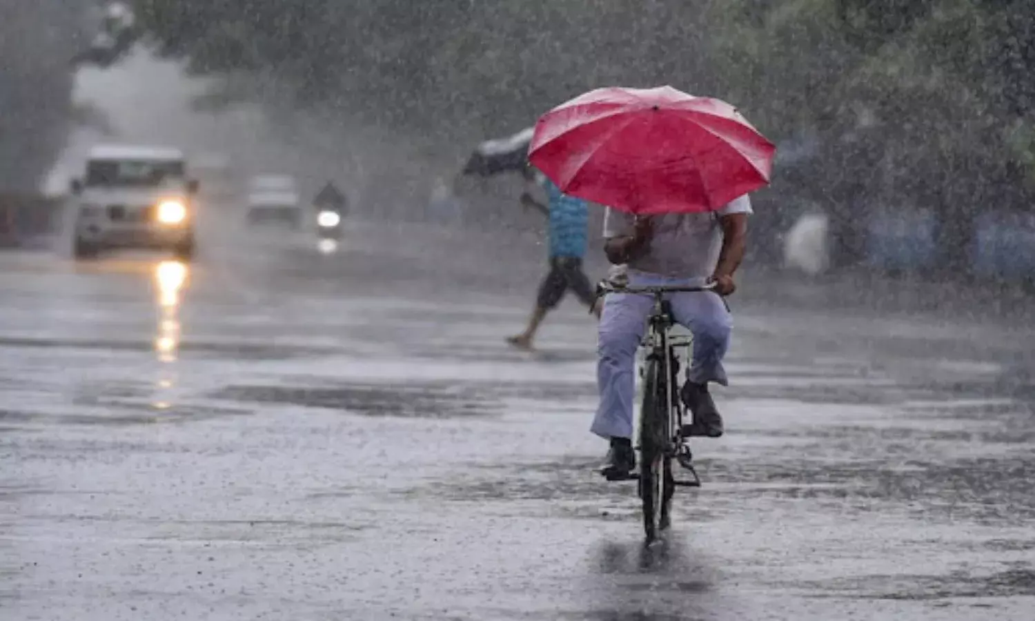 Onset of monsoon over Kerala delayed; likely to hit by June 3: IMD