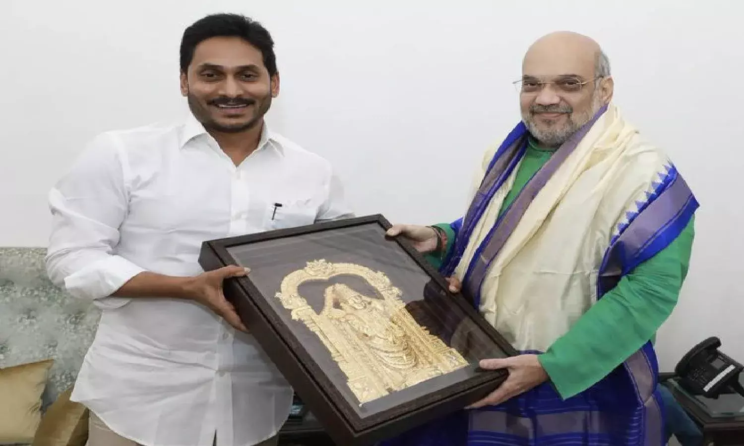 Release Rs 4652 Cr, notify shifting AP HC: Jagan asks Amit shah